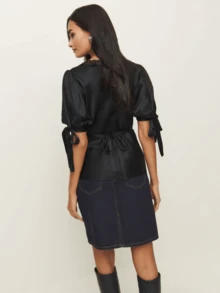 Women's Lace Patchwork V Neck Satin Blouse Drawstring Short Short Sleeve Party Blouse Going Out Shirts Tops - màu đen - Xem 4