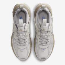 Nike 新款轻盈缓震 W V2K RUN GTX 橡胶外底休闲运动鞋，百搭必备款式 FZ2622-002 - 淺鐵礦石灰 - 查看 4