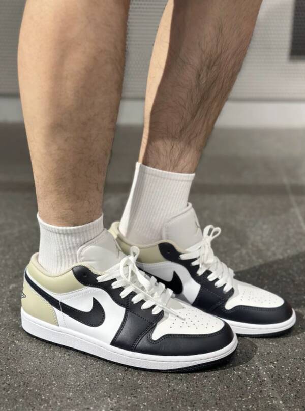 Nike Zapatillas de baloncesto Jordan Air Jordan 1 para hombre, de piel, cómodas, versátiles, antideslizantes, duraderas, de caña baja y estilo retro, blancas/negras.