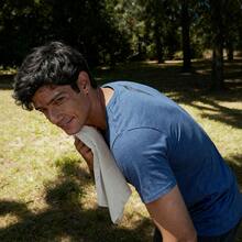 1 Pc Gym Towel Ultra-Soft Microfiber 15 Solid Colors Palm-Sized Lightweight Foldable Super Absorbent Perfect Workout Fitness Yoga Sweat-Wiping - Multicolor - View 3