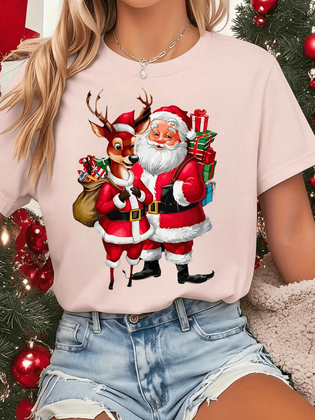 Playera navideña para mujer – Santa Claus y reno con regalos, manga corta, cuello redondo, 100% algodón - Rosa - Ver 1