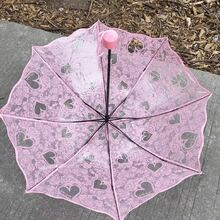 مظلة شفافة قابلة للطي من مادة البي في سي بإطار موجي عتيق - مظلة مطر قابلة للطي شفافة ثلاثية الطي - مناسبة للتصوير الفوتوغرافي والسفر والأميرات، متعددة الألوان، مناسبة لعيد الحب للرجال والنساء، للاستخدام في الصيف والشاطئ والسفر والربيع، هدايا لوصيفات العروس، ديكور الغرفة والشقة - وردي - مشاهدة 23