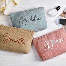 Túi đựng mỹ phẩm bằng vải nhung kẻ thêu, Túi trang điểm cho phù dâu, Túi đựng đồ vệ sinh cá nhân in chữ, Túi đựng mỹ phẩm thêu, Quà tặng phù dâu, Quà Giáng sinh, Túi trang điểm cho phù dâu, Túi đựng mỹ phẩm bằng vải nhung kẻ, Túi đựng mỹ phẩm cá nhân hóa, Túi đựng mỹ phẩm đặt làm riêng, Túi đựng đồ vệ sinh cá nhân cho cô dâu, Túi đựng mỹ phẩm đặt làm riêng, Túi đựng đồ du lịch - Màu be - Xem 3