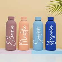 Botella de agua personalizada de acero inoxidable, botella personalizada, botella personalizada, regalos para damas de honor, vaso personalizado, botella aislada, botellas de agua, botella de agua con monograma, botella de agua personalizada, botellas de agua a granel, botellas personalizadas, regalo para dama de honor, vaso de agua personal, taza de agua deportiva, botella, regalo para la fiesta nupcial, regalo para maestro, diseño elegante - Personalización de texto horizontal - Ver 7