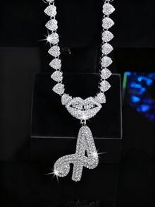 CVNANA قلادة سلسلة مربوطة مزخرفة مليئة بالألماس للرجال والنساء، قلادة حرف الهيب هوب لشفة الشفاه المزخرفة، هدية مجوهرات للفتيات.