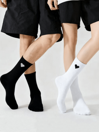 1/5/10 Pairs Unisex Heart Pattern Mid-Calf Socks, Men's Solid Color Sports Socks, Suitable For Daily Wear, Black & White
