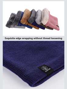 Stylish And Warm Knitted Thermal Lined Neck Warmer, Pullover Style. Features A Knitted Outer Layer And Thermal Lined For Superior Warmth And Insulation. Simple Solid Color Design With Subtle Brand Logo Details. A Cozy And Warm Item Suitable For Everyday Commuting, Outdoor Activities, And More In Autumn And Winter.