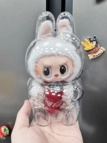 Vỏ trong suốt LABUBU, Phiên bản Coca-Cola tư thế ngồi, Thiết kế hoạt hình đáng yêu với chủ đề Coca-Cola, Vỏ trong suốt bền, Kích thước nhỏ gọn tiện lợi, Móc khóa hoặc phụ kiện túi độc đáo, Món quà lý tưởng cho người hâm mộ Coca-Cola và những người đam mê thời trang, Hoàn hảo để sử dụng hàng ngày và những dịp đặc biệt - Vỏ bảo vệ Coca-Cola vị trí ngồi - Xem 6