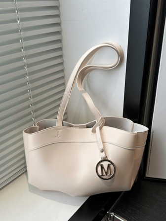 1pc, Versatile Fashion, Niche Design, Hand-Held Bill Of Lading Shoulder Tote Bag, Solid Color Pu Fabric Hardware Letter Decoration, Multi-Color Optional Fan-Shaped Bag, Suitable For Ladies' Daily Commuting And Shopping Occasions.