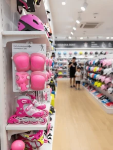 儿童多功能运动防护装备套装：适合年轻骑行者、滑板爱好者、攀岩者和户外探险者的必备安全装备