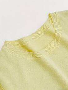 Women's Lightweight Solid Color Short Sleeve Knit T-Shirt, Minimalist Summer Top - Light Yellow - View 4