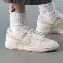 Nike Dunk Low Women's Simple Comfortable Versatile Sporty Casual Non-Slip Durable Low-Top Sneakers™ White/Green