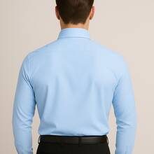 Men's Casual Long-Sleeved Dress Shirt With Structured Collar • Anti-Wrinkle • Ideal For Work And Events. Fine Finish, High-Quality Fabric, Elegant For All Occasions. Cotton And Polyester Composition. Wonderful Quality. Ideal For Creating A Modern, Worry-Free Look. Weddings, Baptisms, Festivities, Religious Events, Work, Parties, Formal And Elegant Occasions. - 淺藍色 - 查看 2