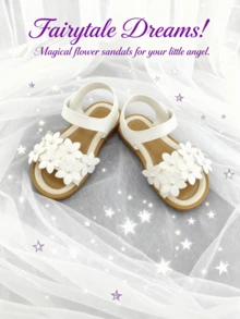 女童平底凉鞋，夏季珍珠花朵凉鞋，白色公主鞋，儿童沙滩鞋，防滑软底儿童休闲鞋，适合派对和婚礼。可爱又优雅！