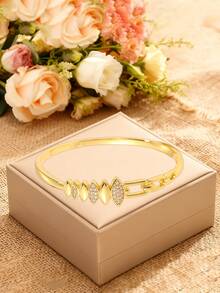 5/1pc Multi Shaped Zirconia Gold Bracelet Set, Exquisite Copper Bracelets With Geometric, Floral And Other Designs, Perfect For Any Occasion As Exquisite Jewelry Embellishing The Wrist