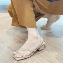 女士棕色系带高跟凉鞋，简约优雅时尚休闲凉鞋