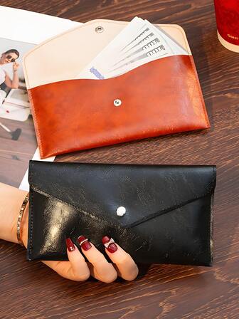 这款长款钱包采用PU材质，防水耐用。经典设计，防污耐用。可容纳纸币、卡片、手机及其他物品。