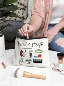 Ce sac de maquillage de voyage présente des imprimés de peignes, de bandeaux, de pinces à cheveux et d'élastiques, et peut être utilisé comme sac de rangement de voyage pour le shampooing, les articles de toilette et d'autres articles. Léger et portable, il convient aux activités de plein air et peut être utilisé comme sac de toilette, sac à main ou sac de rangement de salle de bain, convenant aux voyages d'affaires, aux vacances et aux activités de plein air. C'est également un excellent cadeau pour les femmes. - Multicolore - Voir 2