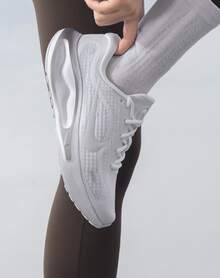 Nike Journey Run 女款舒適低筒休閒城市通勤跑步鞋白色 - 白色 - 查看 2