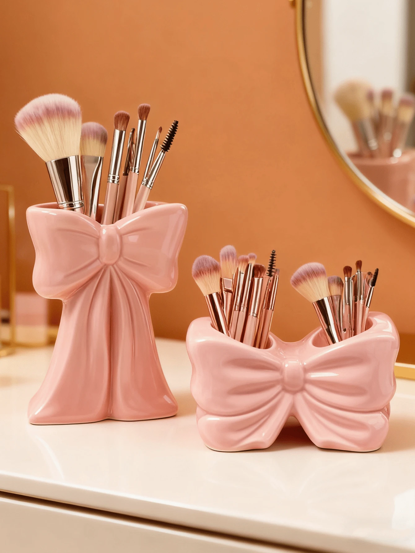 1 pieza Soporte de bolígrafo con forma de lazo adorable - Organizador de escritorio para brochas de maquillaje y útiles de oficina, elegante almacenamiento de brochas de maquillaje, perfecto para diseños decorativos creativos para chicas, estudiantes y chicas, decoración de fiestas, regalos para la mejor amiga