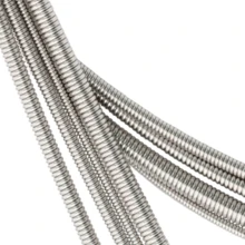 Cuerdas para Bajo de metal Orphee (VX120-VX130) hecho de acero al carbono medio, que tiene una buena fuerza de tracción y tensión, y la capa superficial de acero al carbono se pule y luego se sobrenade con aceite para evitar la oxidación desde el comienzo local, prolongar el tiempo de uso y, al mismo tiempo, tener una apariencia brillante y una sensación suave. - azul real - Ver 6