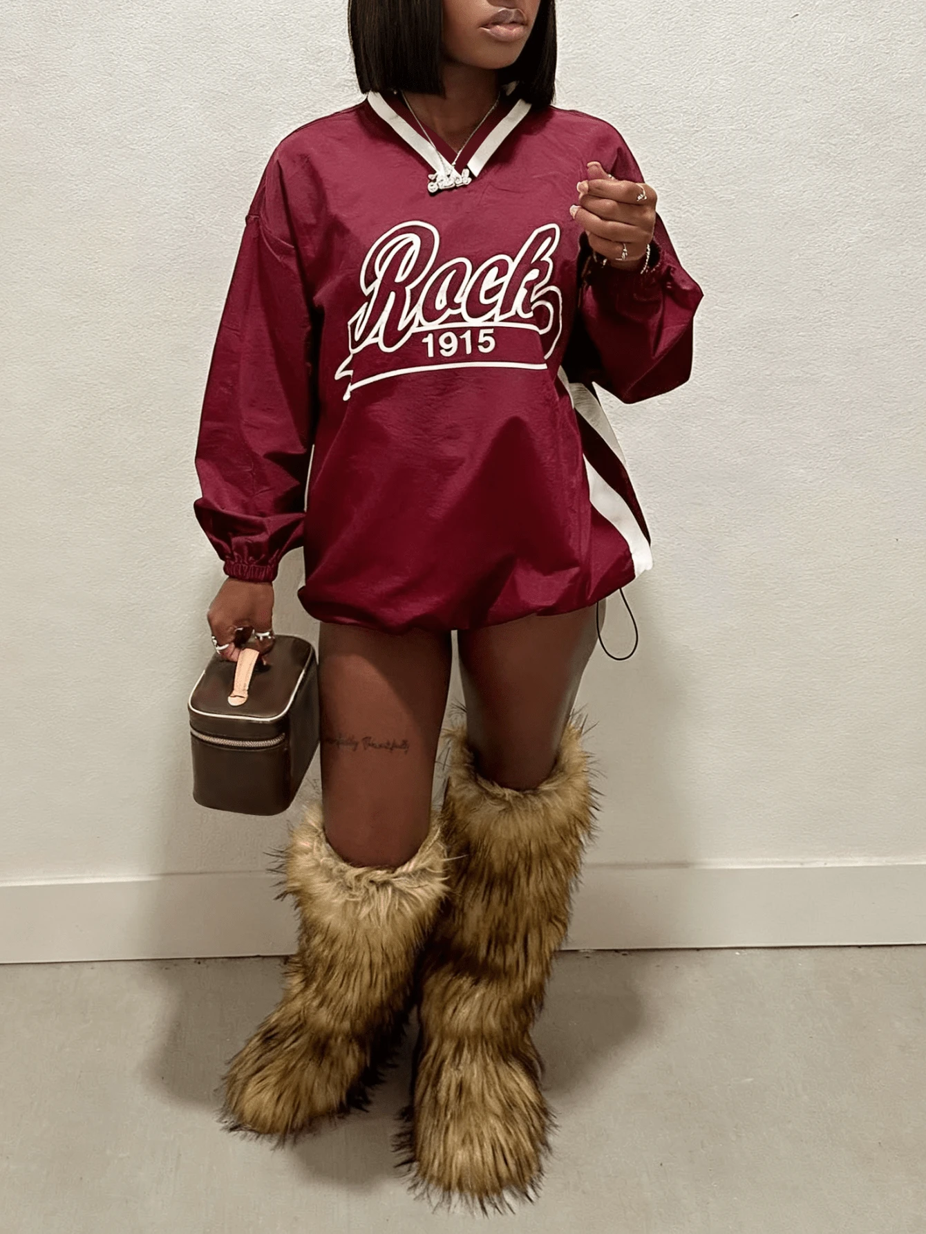 女士休闲宽松V领字母印花抽绳上衣，街头风，春夏款 - 酒紅色 - 查看 1