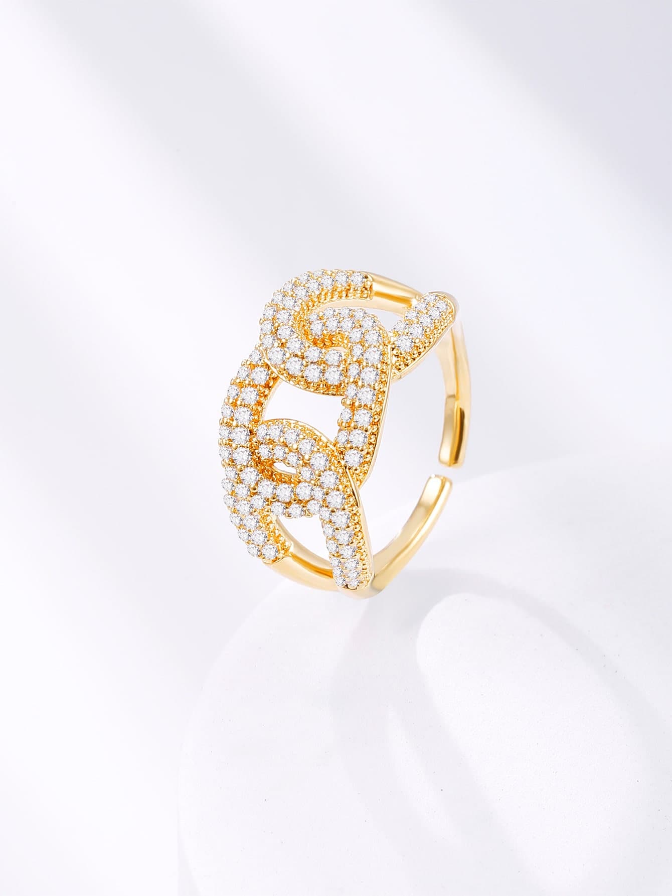 1枚浪漫镂空迷人锆石心形结婚新娘戒指，适用于订婚和周年纪念 - 彩色 - 查看 1