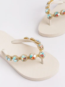 Chinelo feminino com corrente decorativa de luxo com pedra preciosa redonda e diamantes, sandálias de praia antiderrapantes com sola macia para o verão, chinelos de dedo para férias com corrente decorativa removível. - Branco - Ver 3