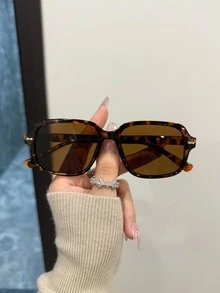 1 chiếc kính gọng đen thời trang, kiểu dáng unisex, thích hợp đeo khi đi du lịch, nghỉ dưỡng, hoạt động ngoài trời và lái xe. - Màu vàng - Xem 9