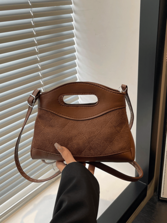 1件，百搭时尚，高价值小众设计，手提提单单肩斜挎包，撞色麂皮绗缝菱格纹图案装饰，可调节肩带多色可选方形包，适合女士日常通勤和外出购物。