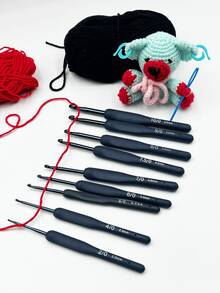 4件套蓝色钩针套装，包含1个硅胶柄钩针、1根7厘米蓝色塑料针、2个蓝色记号扣，一套完整的初学者钩针工具套装。 - 藏蓝色 - 查看 1