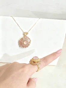 360°旋转花朵造型项链戒指套装，时尚配饰，派对装扮和日常佩戴的点睛之笔，圣诞节奢华礼物之选，创意首饰盒和旅行收纳包，女孩必备