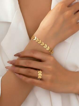 2pcs Stainless Steel Women's Jewelry Set: Fashionable & Sexy Leaf Bracelet & Ring Set, Alluring Shiny Gold Leaf Jewelry Set, Suitable For Women To Wear When Traveling And Attending Parties
