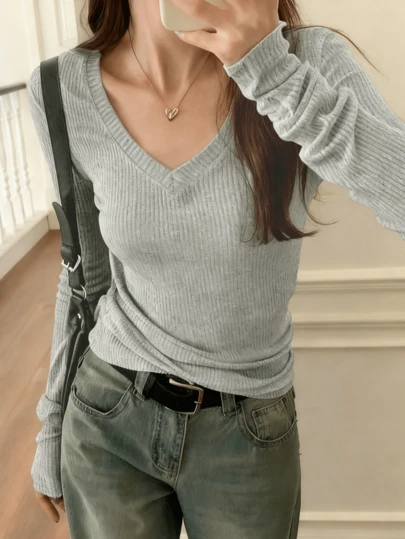 秋季女装街头纯色长袖圆领上衣日常穿着外出休闲上衣