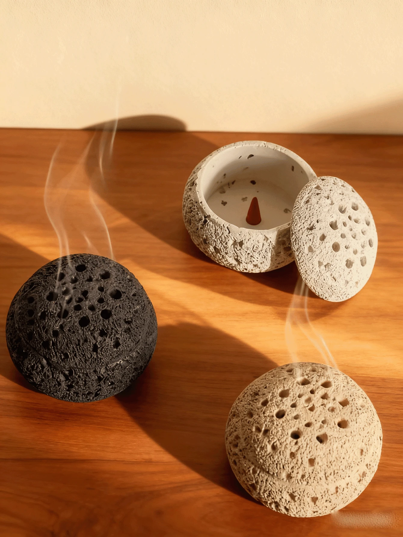 A Refreshing And Elegant Resin Aromatherapy Decor. Suitable For Home Decor, Office, Holiday Celebrations, And Yoga Studios. It Can Also Be Used As A Living Room Decoration, Back-To-School Gift, Graduation Gift, Souvenir, Valentine's Day Gift, Gift For Women, And Wedding Gift. - Multicolor - View 1
