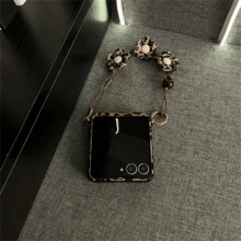 猎豹纹奢华经典豹纹手机壳，配花朵手链，兼容三星 Galaxy ZFlip7、ZFlip6、ZFlip 5，防震后盖 - 棕 - 查看 11