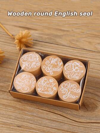 6-delade kreativa runda trästämplar på engelska med blommönster, perfekta för alla hjärtans dag, jul, dagbok, gör-det-själv-projekt, kontorsmaterial och personliga välsignelser.