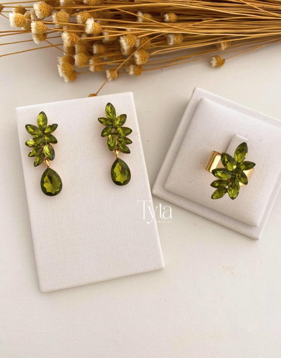 Earrings And Rings In Emerald Green, Navy Blue, Fuchsia For Parties / Crystal Earrings / Orange Earrings / Brown Earrings / Purple Earrings / Lilac Earrings / Mint Green Earrings / Mint Earrings / Baby Pink Earrings / Pink Earrings / Mocha Mousse Earrings / Marsala Earrings / Red Earrings / Rose Gold Earrings / Pink Earrings / Black Earrings - 橄欖綠 - 查看 1