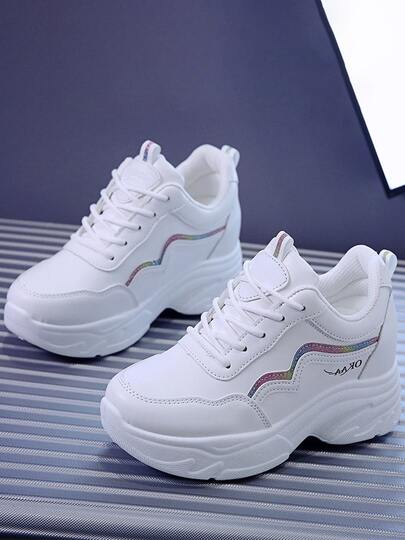 Zapatillas de deporte blancas con cordones en la parte delantera para mujer, zapatillas de cuña bajas con punta redonda y parche gráfico de letras