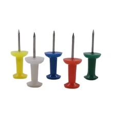 Pack de Chinchetas de Colores para Corcho – Set de Tachuelas Metálicas con Cabeza Plástica Multicolor, Ideales para Fijar Notas, Fotos y Recordatorios en Tableros, Oficinas, Escuelas o el Hogar, con Diseño Resistente y Duradero - Multicolor - Ver 2