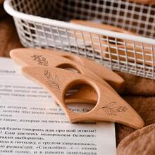 Personalized Thumb Book Page Clip - Customizable Name Bookmark - Wooden Thumb Reading Ring - Handmade Gift, Gift For Book Lovers, Gift For Friends, Wooden Book Page Clip, Bookmark, Thumb Book Page Clip, Customizable Bookmark, Book Accessories, Book Page Clip, Unique Book Gift, Customizable Gift, Reading Gift, Gift For Readers, Reading Corner Decor, Thumb Book Page Clip