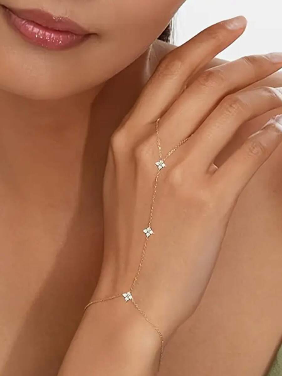 18K镀金复古风女士手链，低刺激性材质，镶嵌合成钻石，叠链设计，适合日常佩戴和送礼，复古珠宝