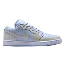 Women's Jordan 1 Low SE Ghost/Pure Platinum-Sail (IM5129 010) - 紫色 - 查看 3
