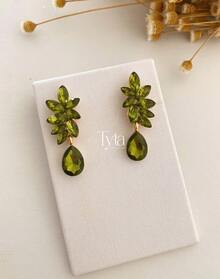 Earrings And Rings In Emerald Green, Navy Blue, Fuchsia For Parties / Crystal Earrings / Orange Earrings / Brown Earrings / Purple Earrings / Lilac Earrings / Mint Green Earrings / Mint Earrings / Baby Pink Earrings / Pink Earrings / Mocha Mousse Earrings / Marsala Earrings / Red Earrings / Rose Gold Earrings / Pink Earrings / Black Earrings - 橄欖綠 - 查看 2
