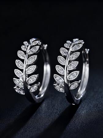 S925纯银镶嵌合成锆石叶子双圈耳环，优雅高贵，适合女性日常佩戴