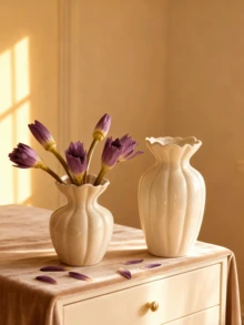 This Elegant Retro-Style Resin Vase Can Be Used As A Living Room Vase, Paired With Dried Flowers As A Modern Decor Item, Or Placed On The Dining Table. It Is Suitable For Fresh Flowers And Artificial Flowers, And Is An Ideal Decoration For Coffee Tables, Desks, And Living Rooms. It Is Very Suitable For Room Decor, Home Decor, And Autumn Decor. - Multicolor - View 3