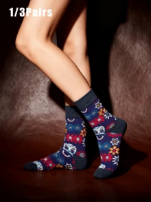 1/3 Pairs Women's Stylish Skull Pattern Mid-Calf Socks, Comfortable And Fashionable, Suitable For All Seasons, Autumn/Winter