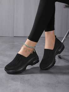 女士厚底运动鞋，时尚舒适的套脚跑步鞋，纯色休闲乐福鞋，易于穿着 - 黑色 - 查看 11