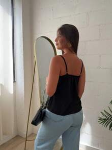 Blusa Feminina Com Amaração  Casual Soltinha   Nó  Amarrar    Praia  Noite  Férias    Decote v - Preto - Visão 4