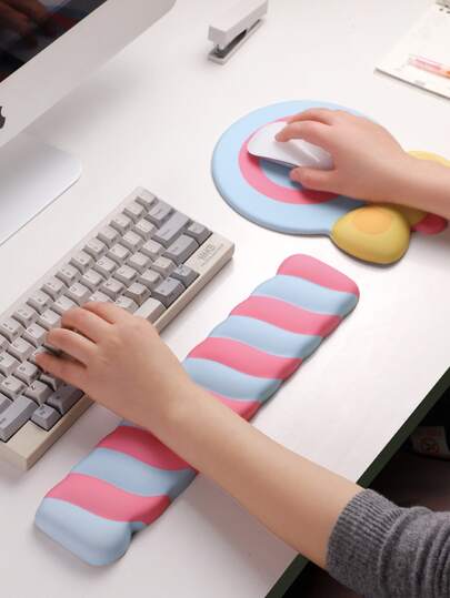 Bear Cub Candy Lollipop Silicone Wrist Support Mouse Pad - Cute Ergonomic Gel Cushion For Office & Gaming, Playful Computer Desk Mat.